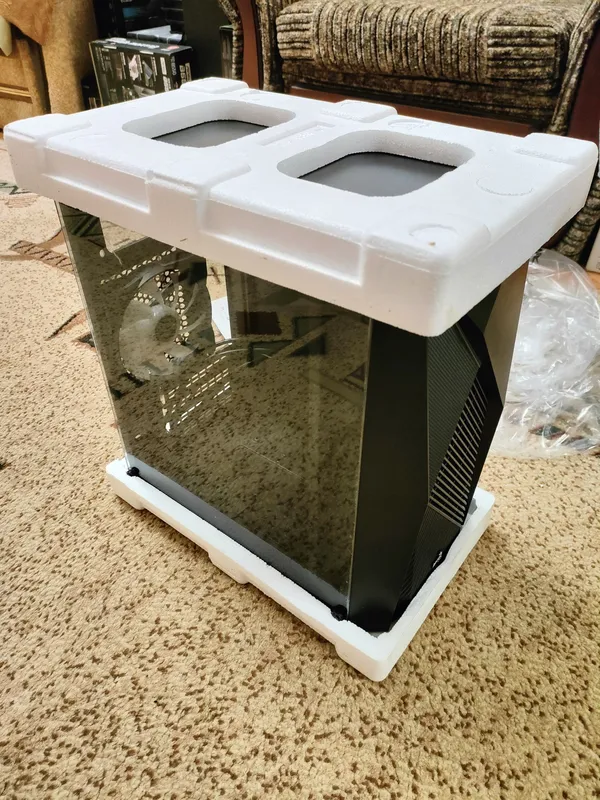BT Mini Micro ATX AeroCool Raider Mini V2 RGB - vitrés (Noir) ACC