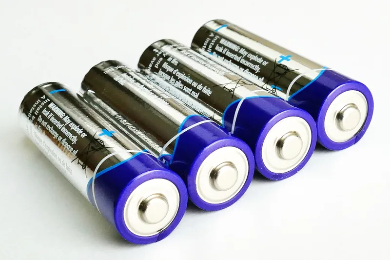 Volkano VK-8103-GN Blister 4x Piles Rechargeables Type Aaa 800mAh